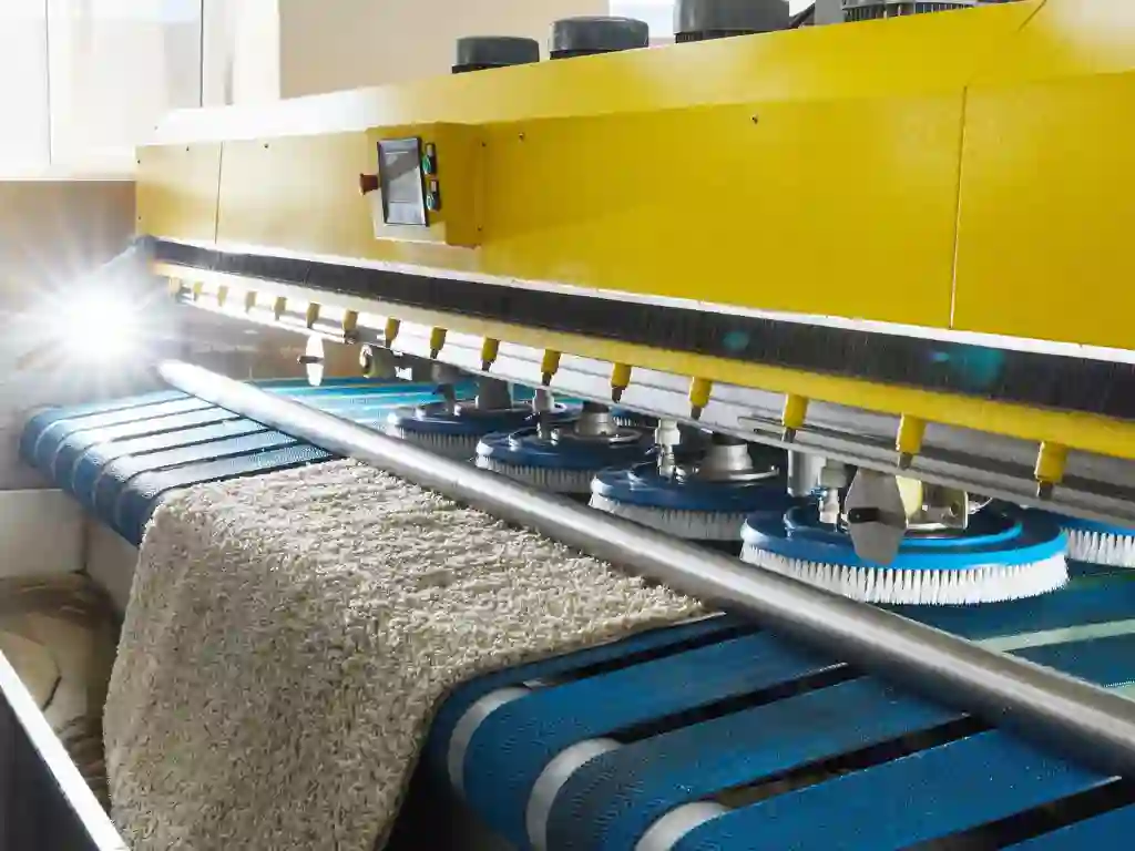 Karasu Halı Yıkama Tam Otomatik Fırçalama Aşaması